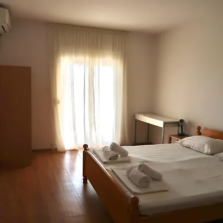 Villa Olivia Mare - Beachfront & Seaview Bibinje